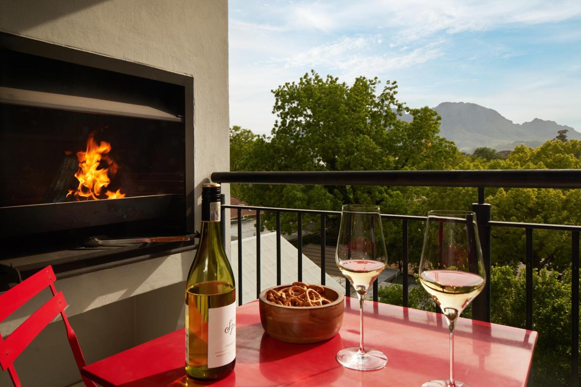 The Den Apartments By Raw Africa Collection Stellenbosch Buitenkant foto